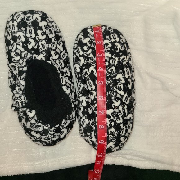 Disney NWOT Mickey Slippers - Picture 6 of 6